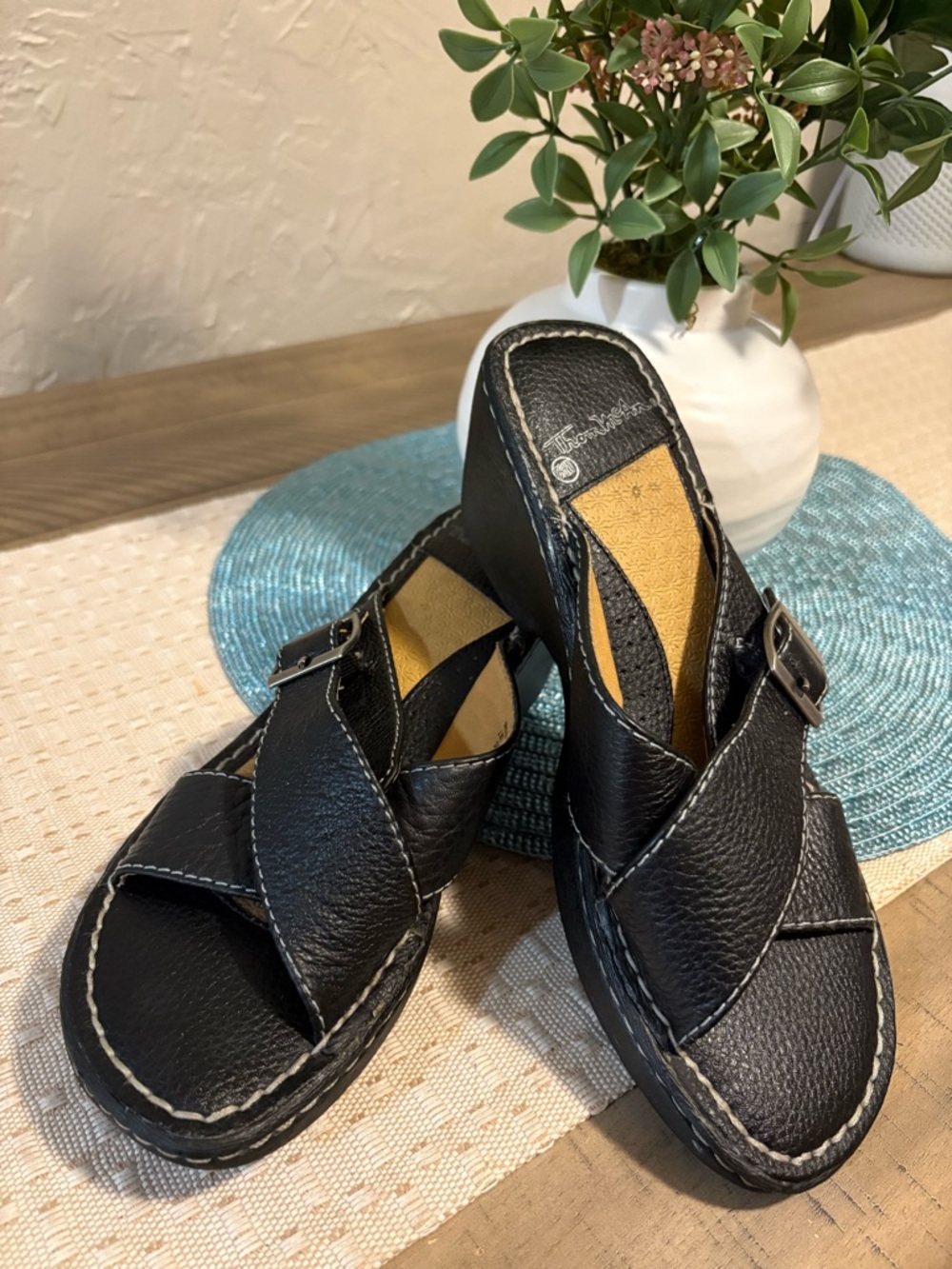 Thom McAn Women’s Blackish brown Leather Crisscross Slide Sandals - Women